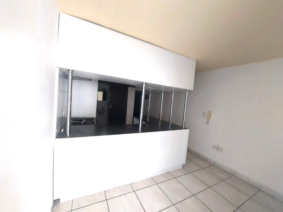 1 Bedroom Property for Sale in Wynberg Western Cape